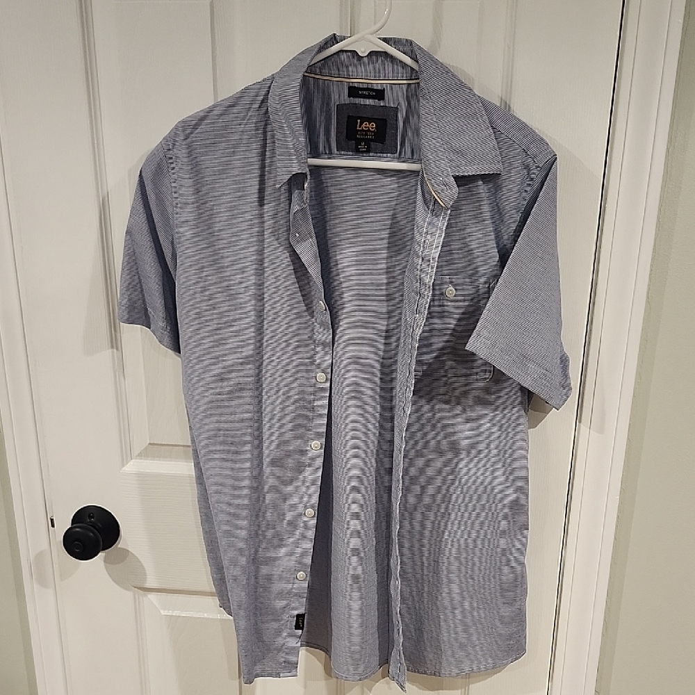 Lee Men's Casual Blue Button Down Shirt